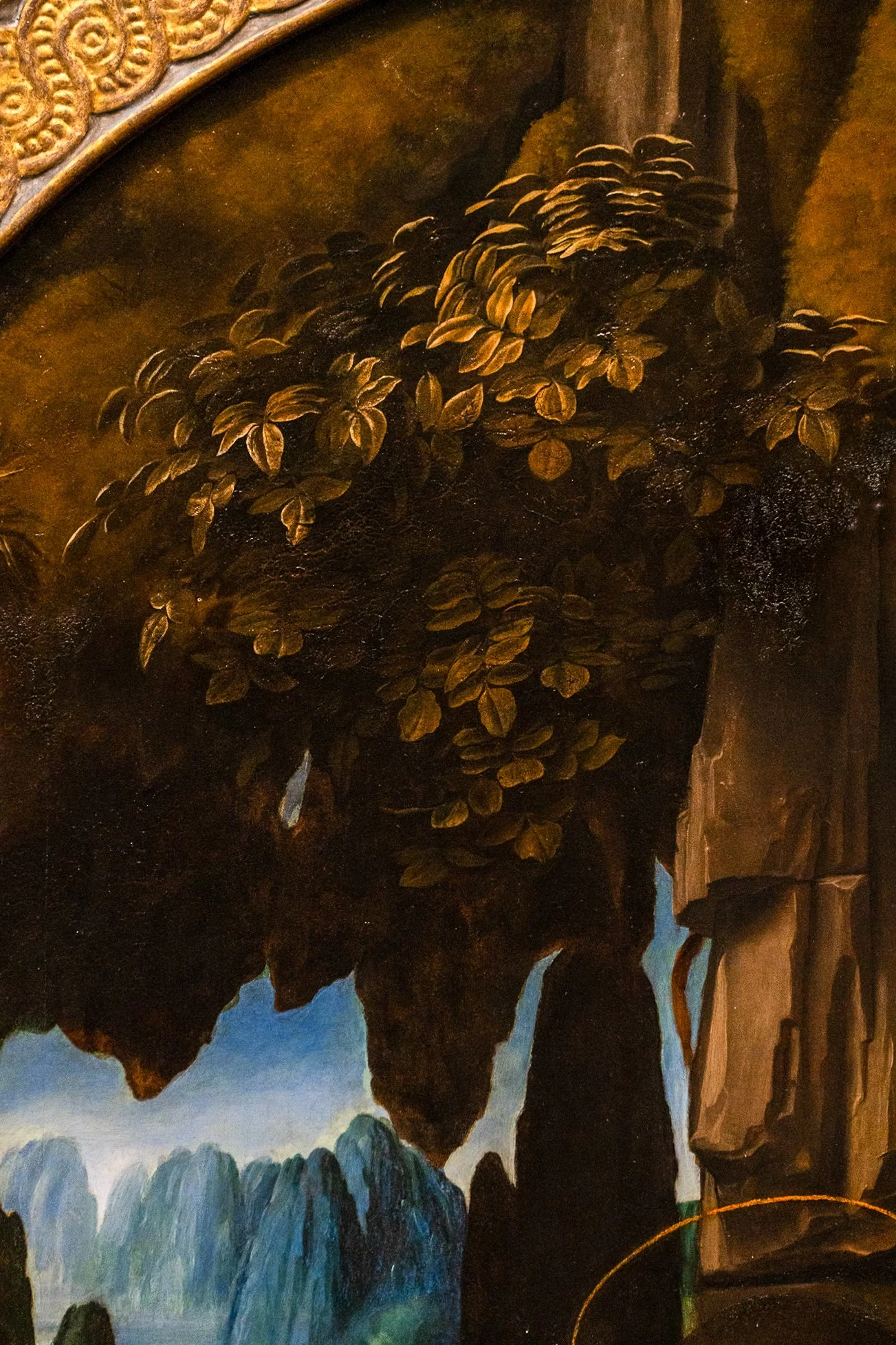 Connecting Differences with da Vinci's Virgin of the Rocks